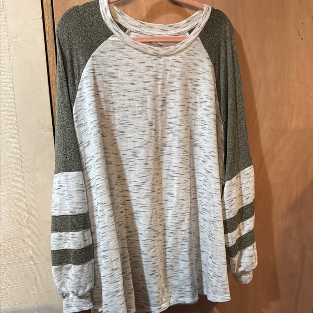 Maurices Gray and Green Long Sleeve Top